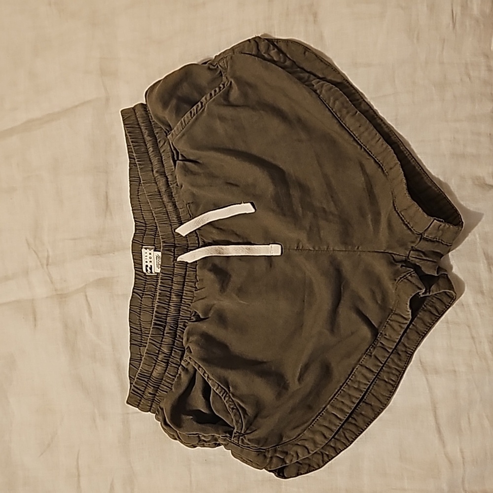 Billabong shorts, size XS